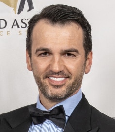 Tony-Dovolani